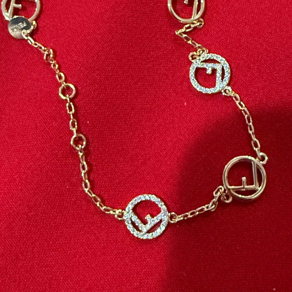 FENDI  gold bracelets - Picture 5 of 9